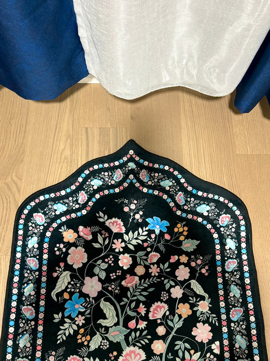 Black Floral Mihrab Prayer Mat