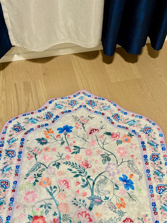 Lilac Floral Mihrab Prayer Mat